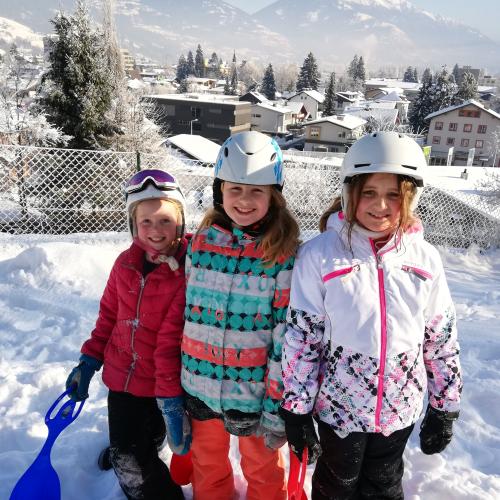 Kinder im Schnee