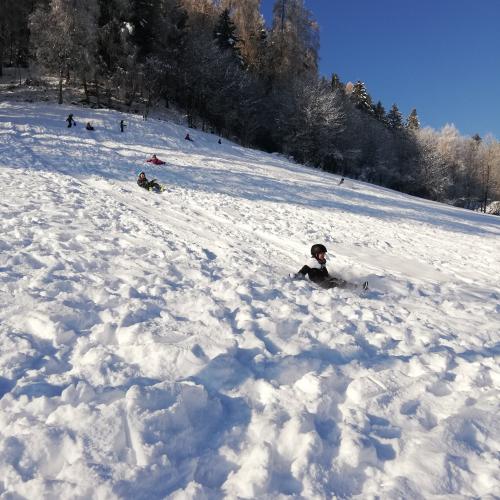 Kinder im Schnee